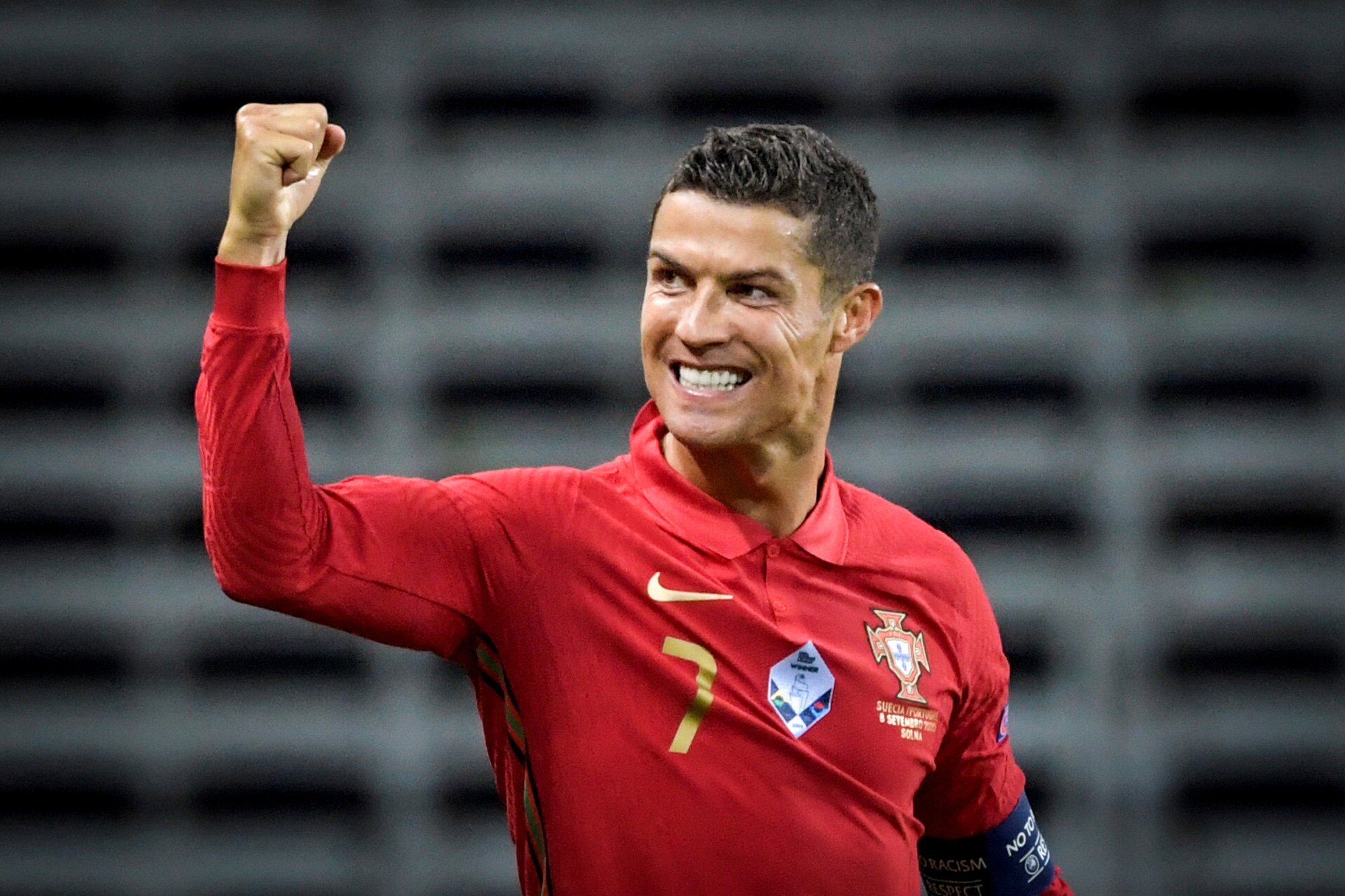 Cristiano Ronaldo đã nói trúng tâm tư và nguyện vọng của các cầu thủ MU giành chức vô địch Premier League