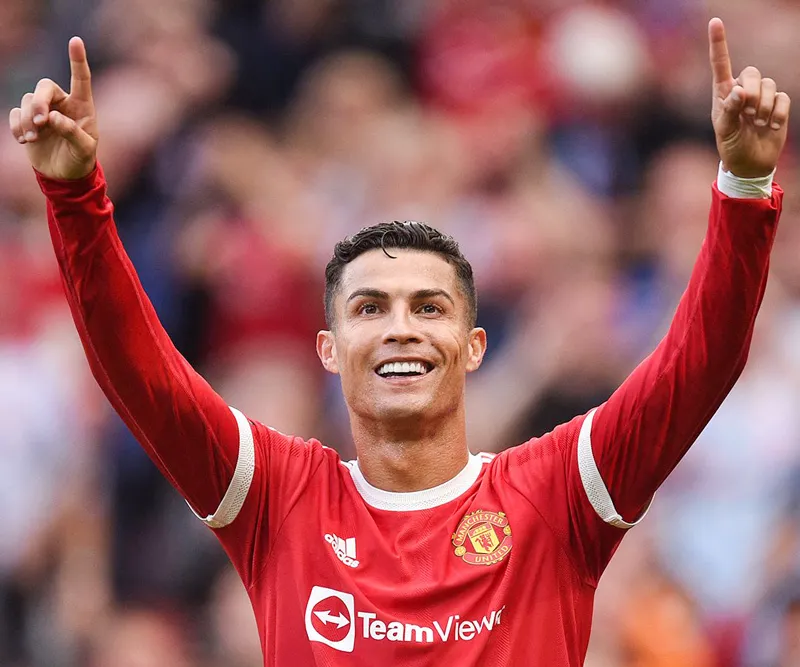 Trước khi tham gia đào tạo và sau khi kí hợp đồng với Quỷ đỏ, CR7 đã gửi 1 thông điệp đến toàn thể cầu thủ MU